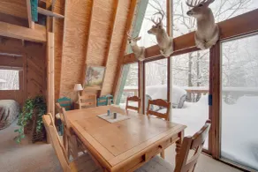 Waterfront Nelson Lake Cabin w/ Boat Dock! - Interiør