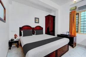 Super Collection O Chalai Bazaar Near Railway Station Formerly Galaxy Inn - Rom