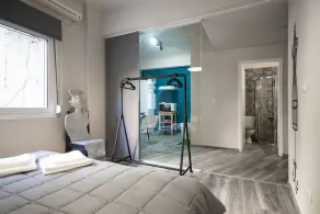 Autonomous house in the heart of Plaka - Room