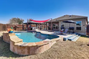 Pool & Hot Tub! Dog-friendly Awaysis in SE Austin - Innvendig