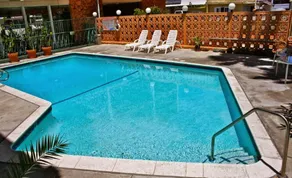 Royal Century Hotel at LAX - Basseng