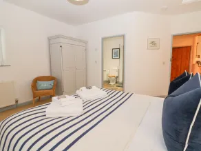 Burrows - Room