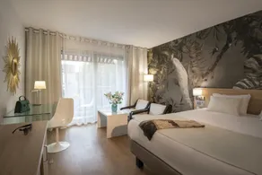 Hôtel Chambord, Menton - Vue de la chambre