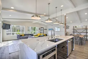 Waterfront Kingston Getaway on Puget Sound! - Intérieur