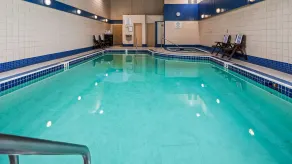 Best Western Plus Regency Inn and Conference Centre - Piscine