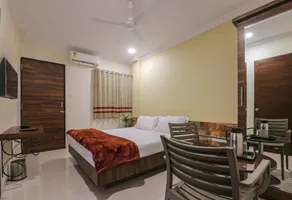 Hotel Sardar - Quarto