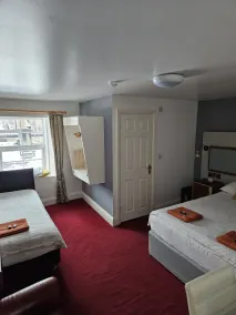 The Royal Hotel  - Zimmer