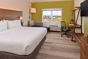 Holiday Inn Express & Suites - St. Petersburg - Madeira Beach by IHG - Zimmer