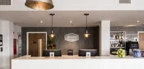 Hampton by Hilton Humberside Airport - Recepción