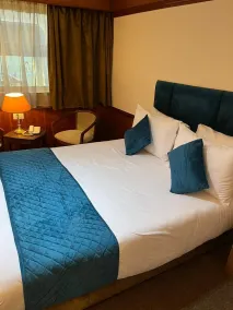 Mimi and Diamond Hotel - Room