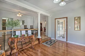 Game Room & Views: Lakefront Shelby Home! - Intérieur