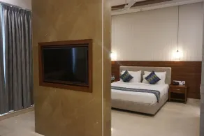 Comfort Inn Dhaliwals Gurgaon - Room