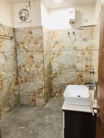 THE HIGHCLASS HOTEL - Bathroom