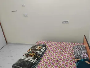 Geeta Teerth Guest House - Room