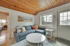 'Tiny House Cottage 5' w/ Crooked Lake Access! - Interiør