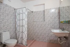 Three Bedroom Traditional Village House - Bad