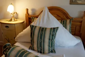 Burghaus & Villa Kronenburg - Room