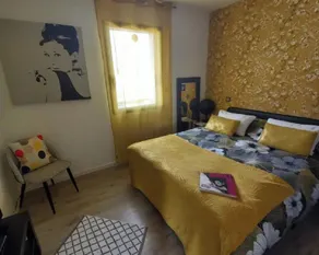 A L'OMBRE DES 2 TILLEULS maison d'hôtes adults only - Værelse