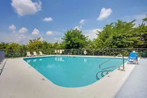 Super 8 by Wyndham Nashville/ Dntn/ Opryland Area - Piscine