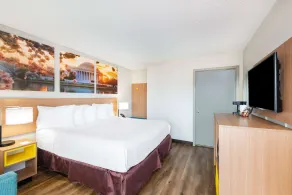Days Inn by Wyndham Charlottesville/University Area - Chambre