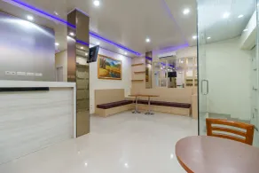 RedDoorz Plus near RS RK Charitas 2 Palembang - Lobby