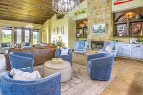 Lazy River Retreat in Cypress w/ Backyard Oasis! - Innenbereich