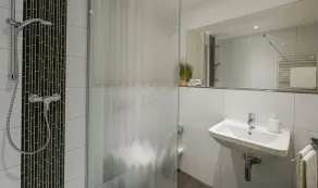 Chrisma - Bathroom
