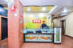 OYO 2722 Hotel Prince - Reception