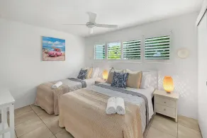 Chez Noosa Holiday Apartments - Quarto