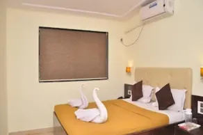 FabHotel Silver Leef and Resort - Room