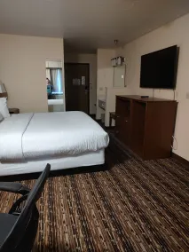 Days Inn & Suites by Wyndham Fargo 19th Ave/Airport Dome - Chambre