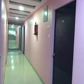 Hotel Prince International Navi Mumbai - Entrée intérieure
