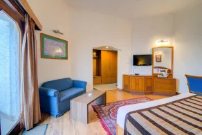 Timber Trail Base Resort - At the Foothills of Adventure - Room