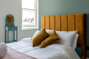 Stylish Beachfront Luxury Apartment, Sweeping Ocean Views and Log Burner - Room