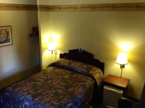Humboldt Redwoods Inn - Room