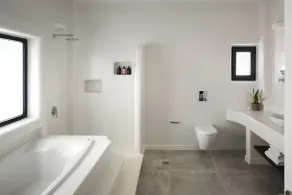 The Duchess - Bathroom