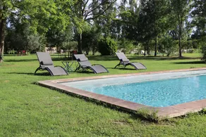 Le Mas des Cerisiers JACUZZI - SAUNA - TABLES D'HOTES - Pool