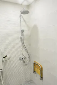 Hotel Garnet Tbilisi - Badezimmer