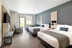 ClubHouse Hotel & Suites Rapid City - Room