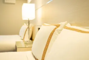 Quality Inn Sunshine Suites - Chambre