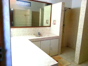Chaya Villa Guest House - Bathroom