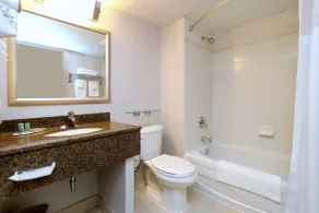 Best Western Halton Hills - Bathroom