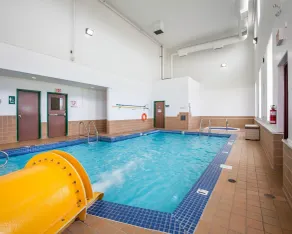 Quality Inn & Suites - Piscine