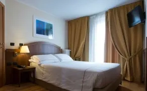 Cresta Et Duc Hotel - Room