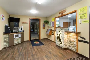 Super 8 by Wyndham Dubois - Hall