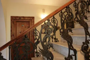 Regis Resort & Wellness - Interior entrance