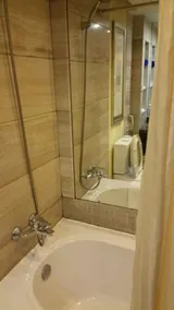 Jianguo Hotel Xi'an - Bathroom