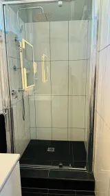 Comfortinn Motel Inglewood - Bathroom