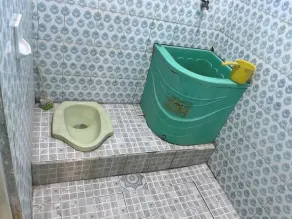 Hotel O Sederhana Homestay - Baño