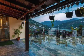 HR Upvan Inn - Restaurang